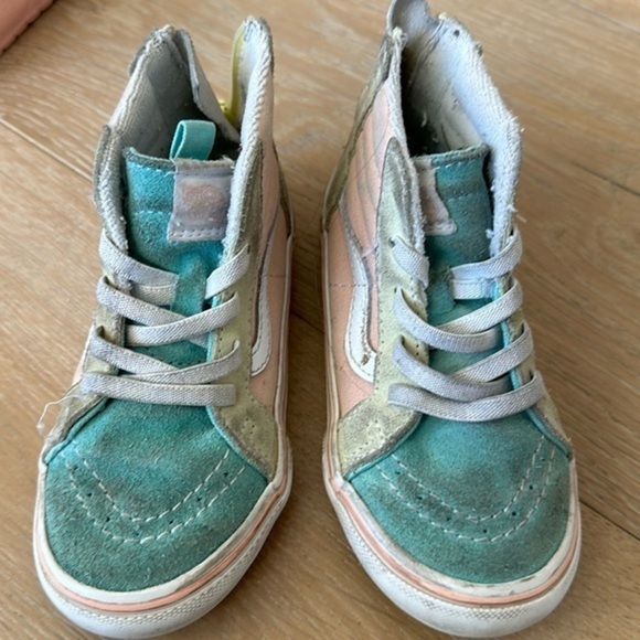 Toddler Vans size 9 - Picture 1 of 4